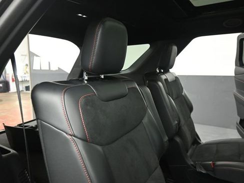Certified 2025 Ford Explorer ST AWD/4WD image 27