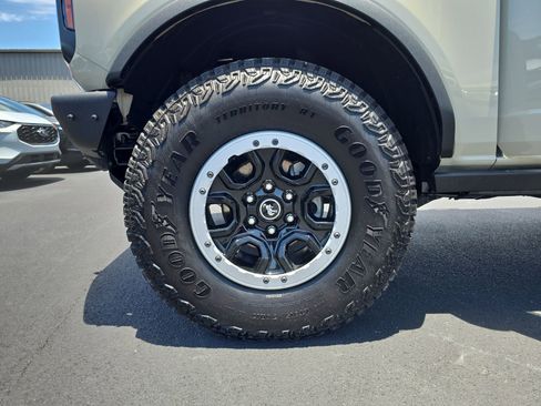 New 2025 Ford Bronco Badlands w/ Sasquatch Package AWD/4WD image 27