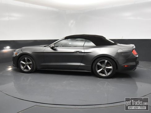 Used 2016 Ford Mustang Convertible w/ Equipment Group 051A image 3