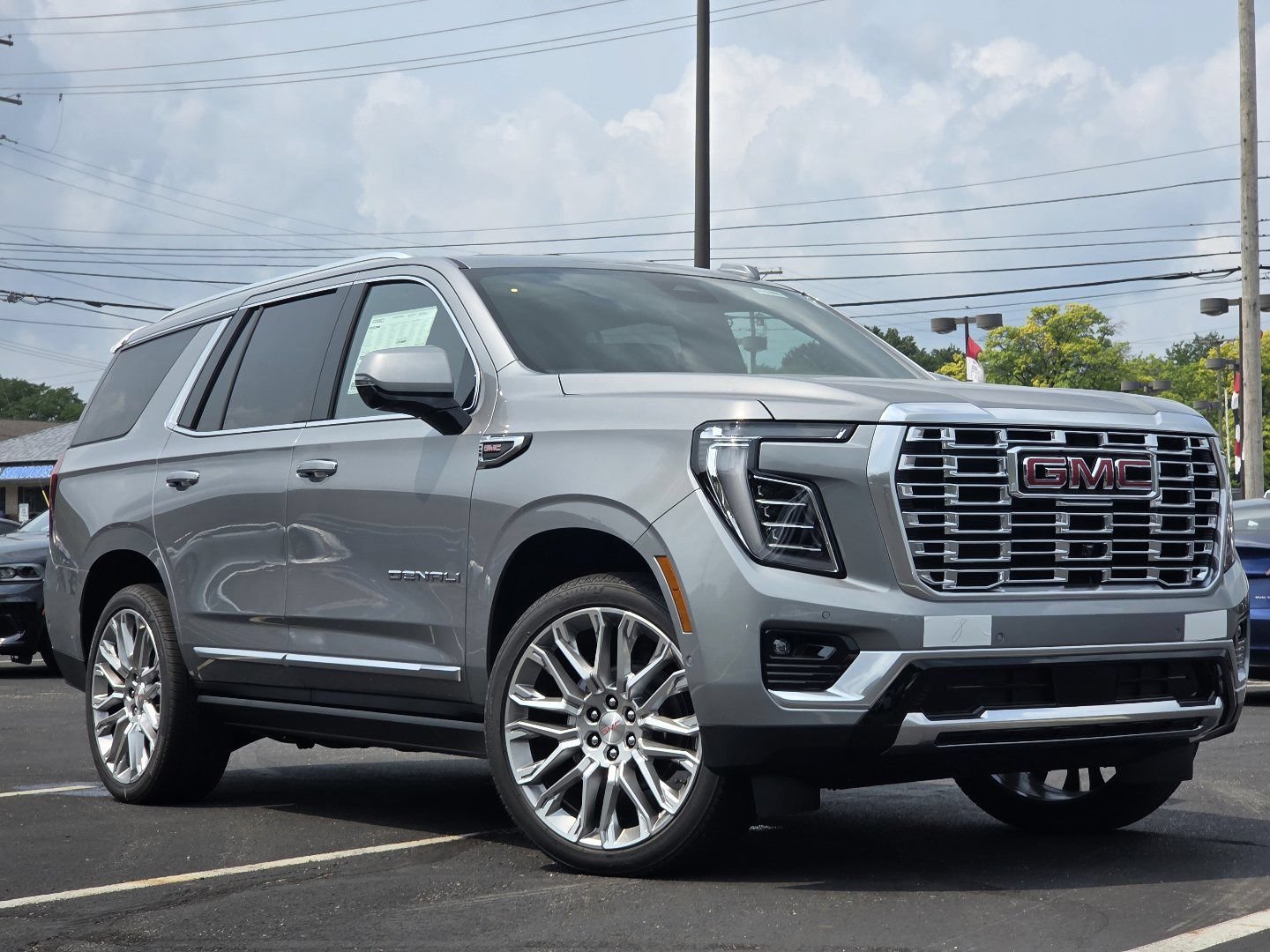 New 2026 GMC Yukon Denali w/ Denali Reserve Package AWD/4WD image 3