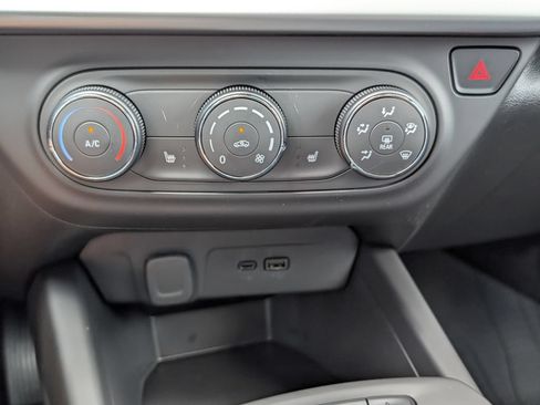 New 2026 Chevrolet Trax LS w/ LS Convenience Package FWD image 20