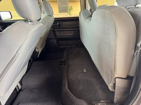 Used 2014 RAM 1500 Express AWD/4WD image 19