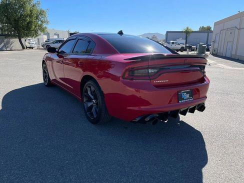 Used 2017 Dodge Charger R/T w/ Plus Group image 7