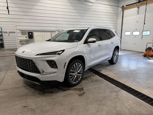 New 2026 Buick Enclave Avenir w/ Super Cruise Package image 10