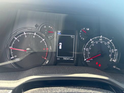 Used 2020 Toyota 4Runner SR5 Premium RWD image 7