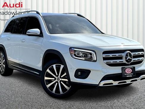 Used 2023 Mercedes-Benz GLB 250 4MATIC image 3