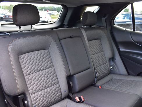 Used 2018 Chevrolet Equinox LT image 28