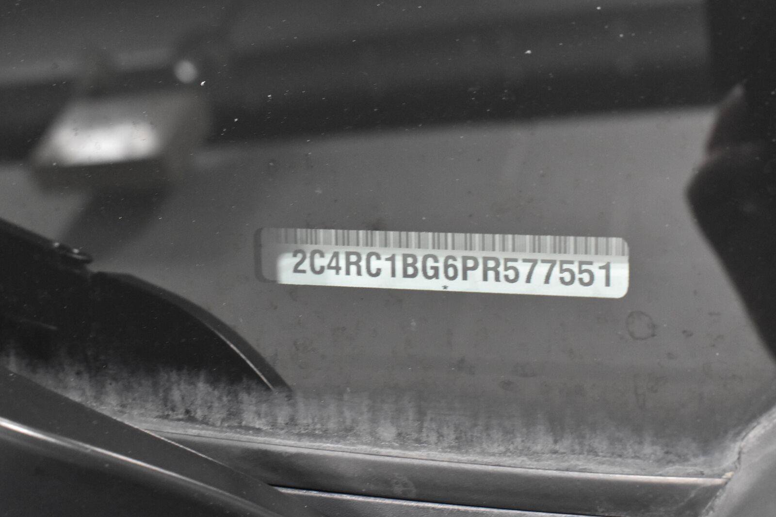 Used 2023 Chrysler Pacifica Touring-L FWD image 33