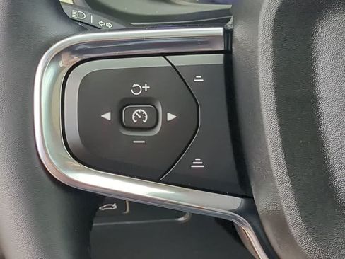 Used 2023 Volvo XC40 B5 Plus w/ Protection Package Premier AWD/4WD image 22