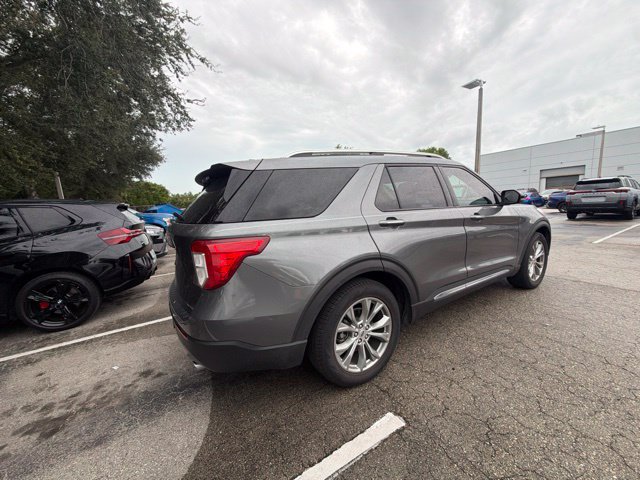 Used 2021 Ford Explorer Limited w/ Equipment Group 301A RWD image 4