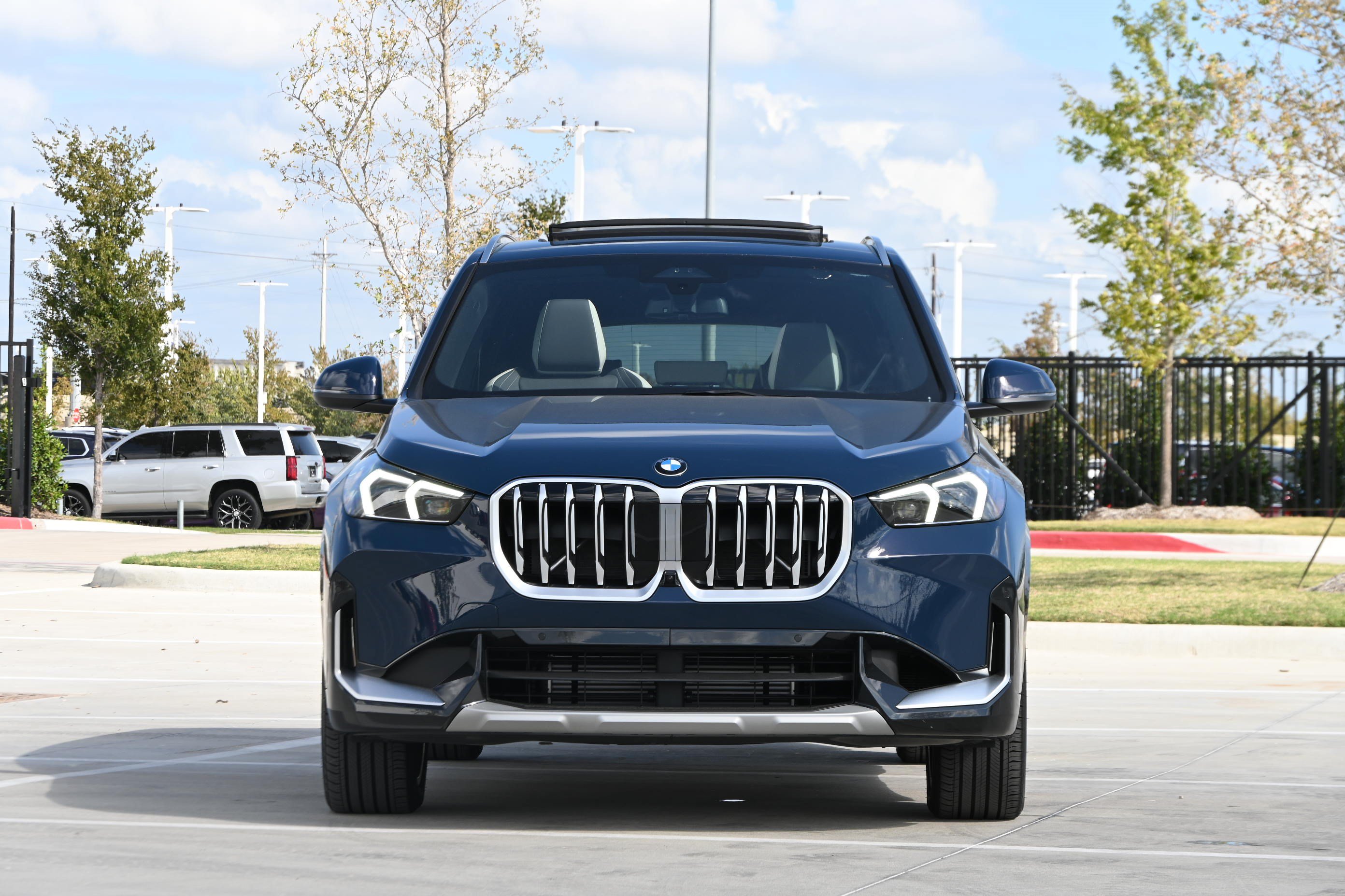 Used 2026 BMW X1 xDrive28i AWD/4WD image 3