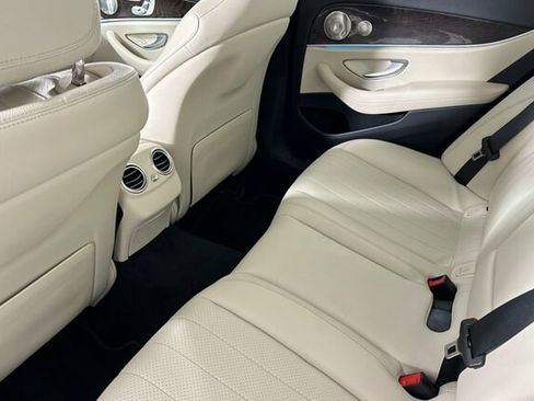 Used 2021 Mercedes-Benz E 350 Sedan image 13