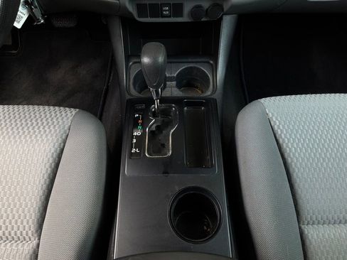 Used 2014 Toyota Tacoma PreRunner w/ Convenience Package RWD image 14
