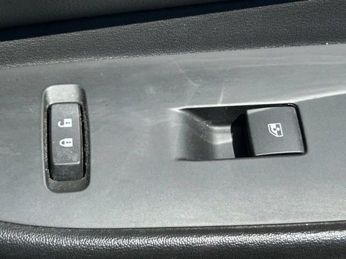 Used 2016 Buick Encore FWD image 29