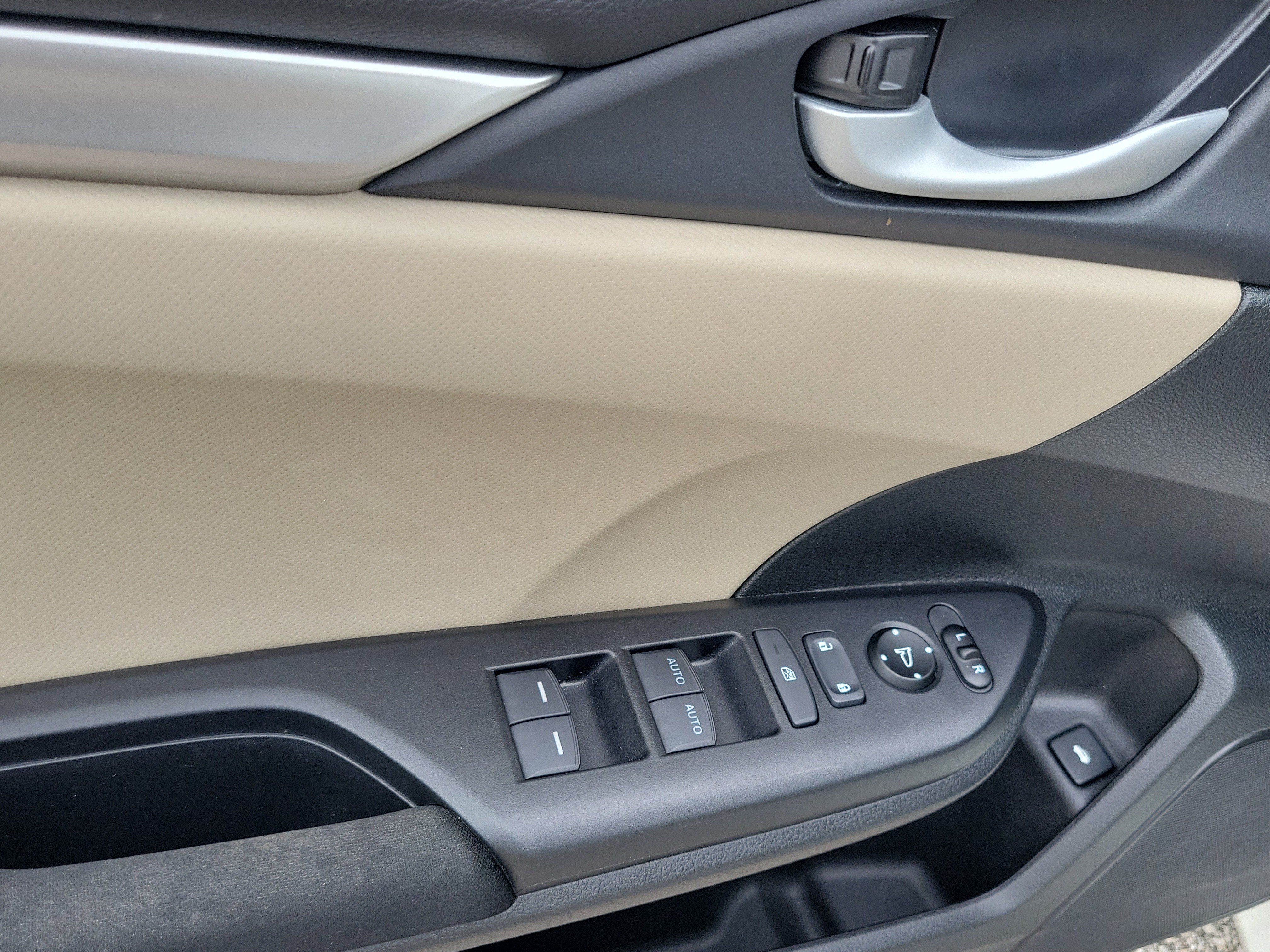 Used 2019 Honda Civic LX image 22