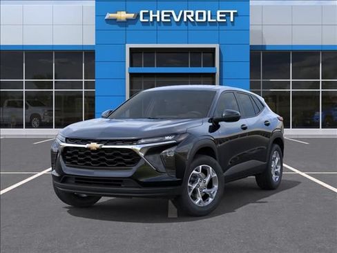 New 2026 Chevrolet Trax LS w/ LS Convenience Package FWD image 6