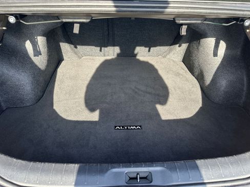 Used 2025 Nissan Altima 2.5 SV image 36