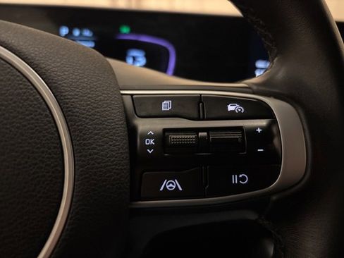 Certified 2025 Kia Sportage EX image 15