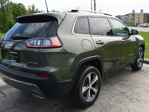 Used 2019 Jeep Cherokee Limited AWD/4WD image 5