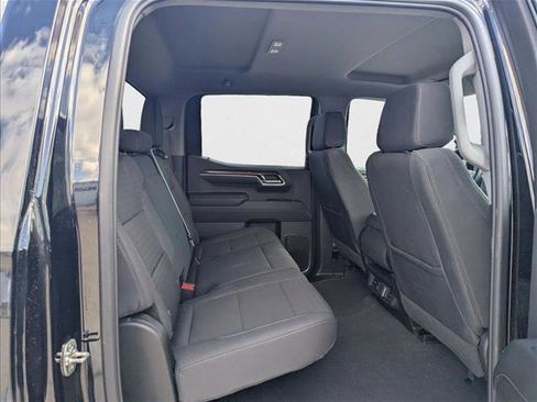 Used 2025 Chevrolet Silverado 1500 LT image 16