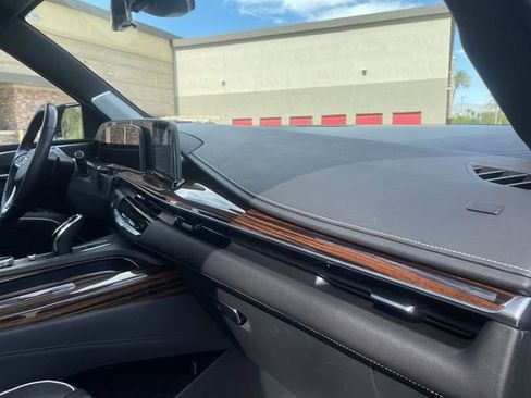 Used 2021 Cadillac Escalade Premium Luxury w/ Driver Assist Tech Package image 29