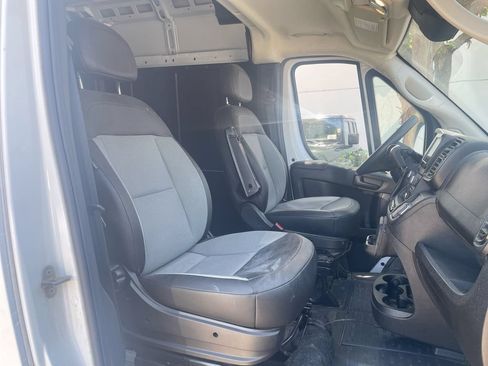 Used 2025 RAM ProMaster 2500 w/ Convenience Group FWD image 21