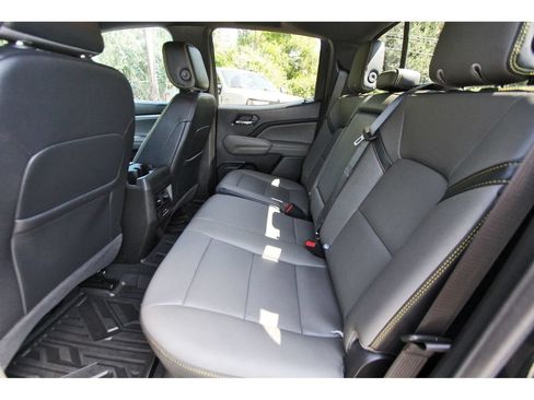 Used 2026 Chevrolet Colorado ZR2 AWD/4WD image 12