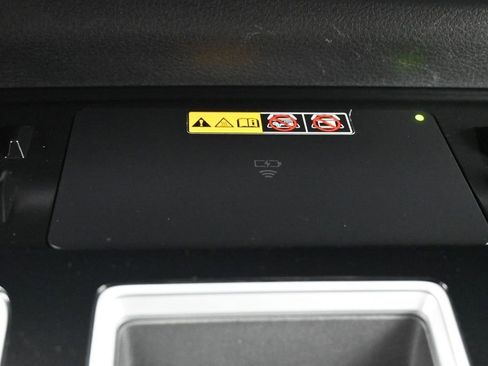 Certified 2025 Toyota Sienna Limited AWD/4WD image 27