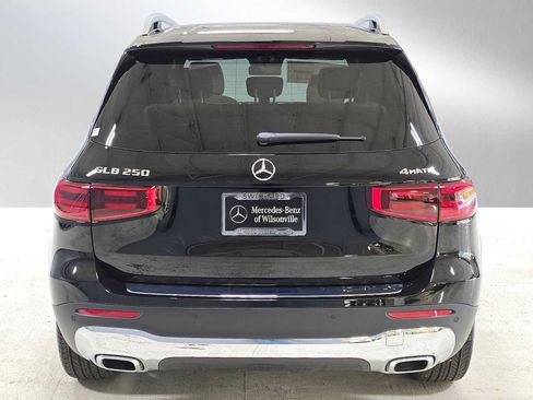 New 2026 Mercedes-Benz GLB 250 4MATIC image 4