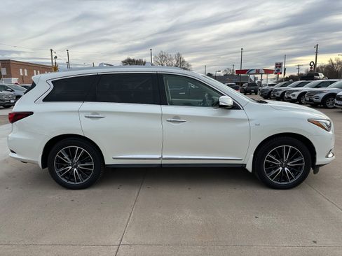 Used 2019 INFINITI QX60 Luxe w/ Sensory Package image 7
