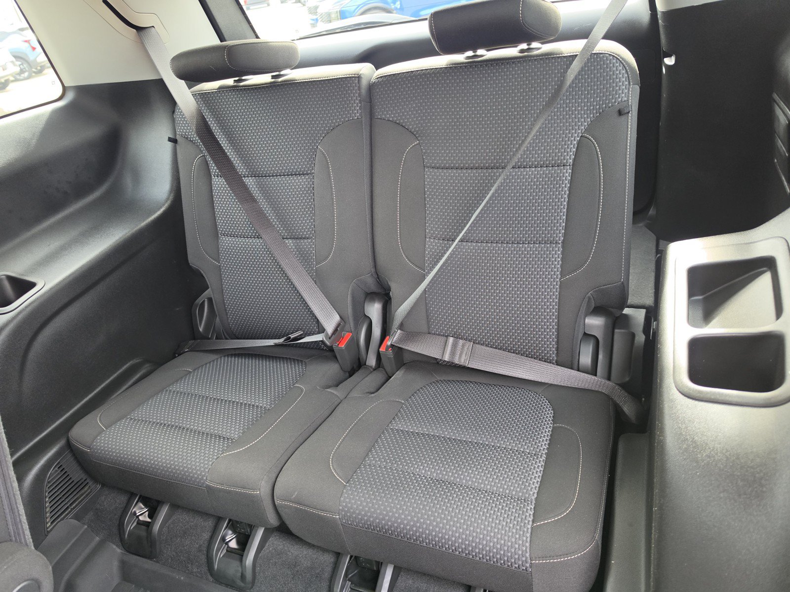 Used 2023 GMC Acadia SLE w/ Driver Convenience Package FWD image 14