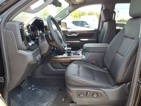 New 2026 Chevrolet Silverado 1500 RST w/ Dark Appearance Package AWD/4WD image 9
