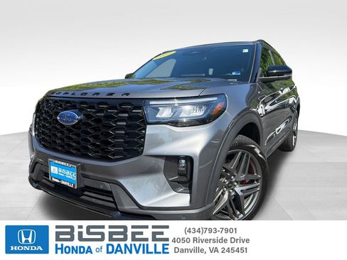 Used 2025 Ford Explorer ST-Line w/ ST-Line Street Pack AWD/4WD image 1