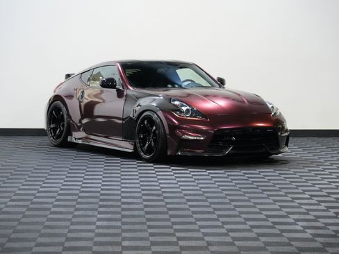 Used 2018 Nissan 370Z NISMO RWD image 5