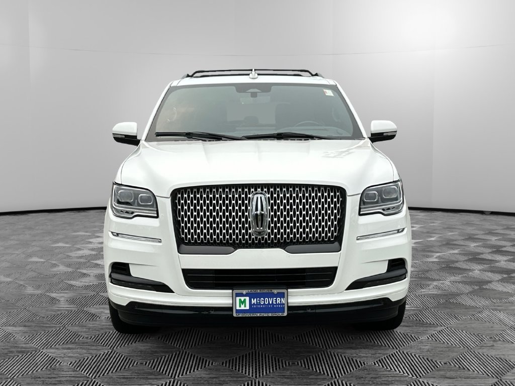 Used 2023 Lincoln Navigator Reserve w/ Monochromatic Package AWD/4WD image 8