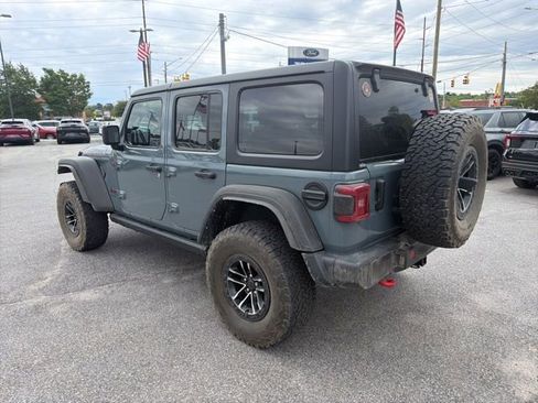 Used 2024 Jeep Wrangler Unlimited Rubicon w/ XTREMEE 35" Tire Package AWD/4WD image 5