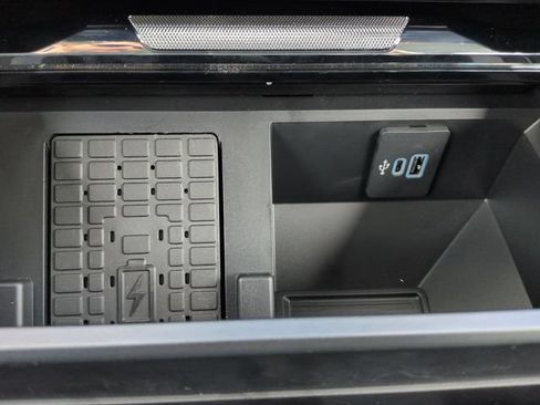 Used 2025 Ford F250 Lariat w/ Lariat Ultimate Package AWD/4WD image 24