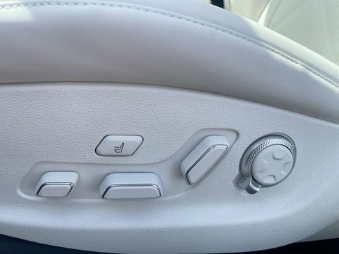 New 2025 Genesis GV80 3.5T Prestige image 35