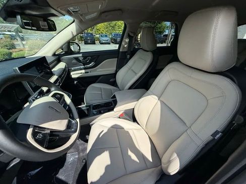 New 2025 Lincoln Corsair FWD image 12