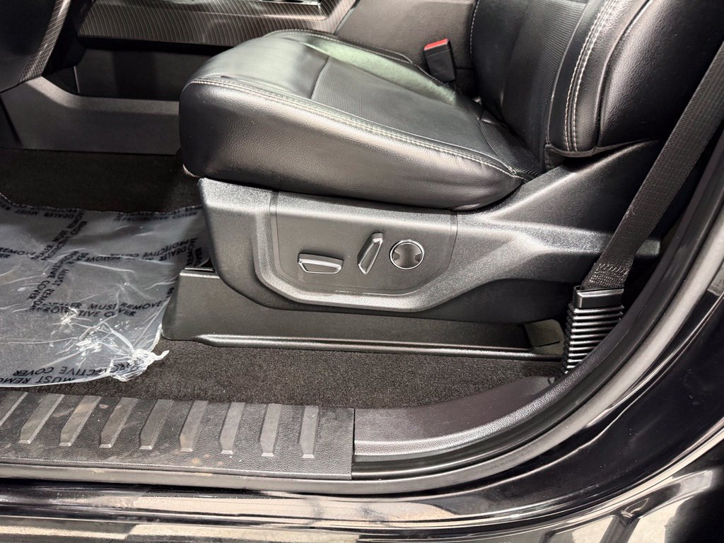 Used 2019 Ford F250 Lariat w/ Lariat Ultimate Package AWD/4WD image 12