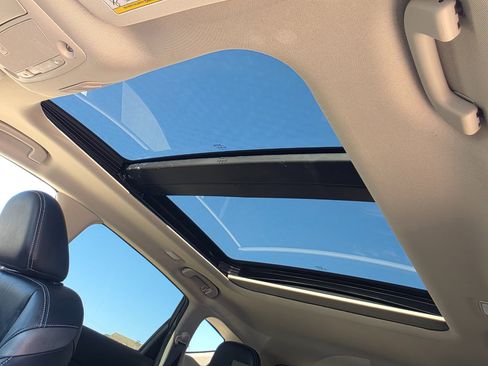 Used 2020 Nissan Murano Platinum image 3