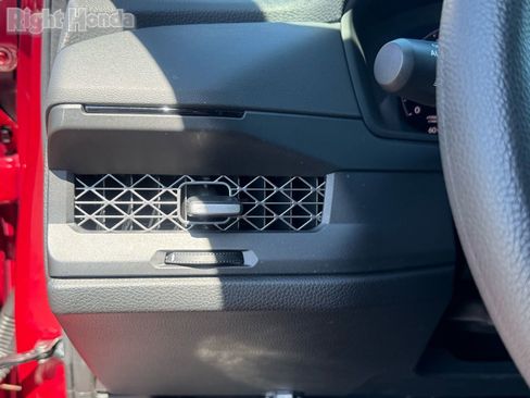 Used 2025 Honda Accord SE image 16