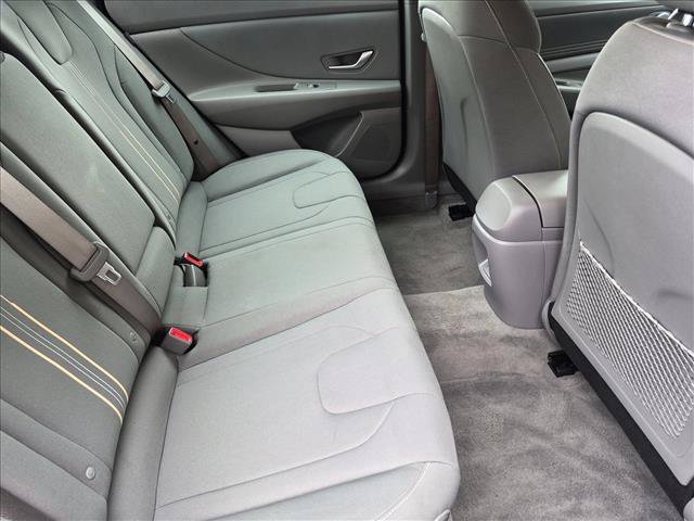 Used 2026 Hyundai Elantra SEL Sport Premium FWD image 19