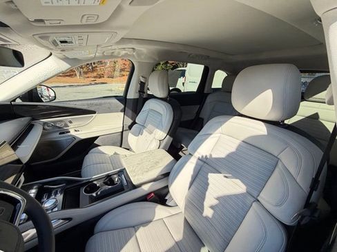 New 2026 Lincoln Nautilus Reserve image 13