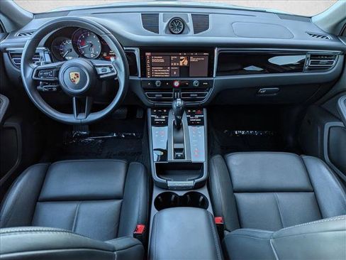 Used 2025 Porsche Macan Turbo image 22
