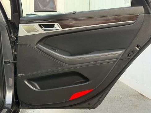 Used 2018 Genesis G80 3.8 w/ Option Group 02 image 16