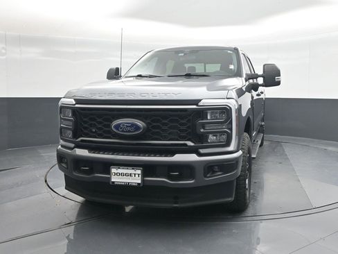 Certified 2024 Ford F250 XL w/ STX Appearance Package image 5