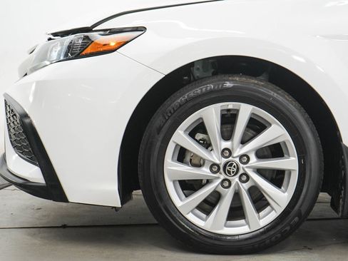 Used 2024 Toyota Camry SE FWD image 27