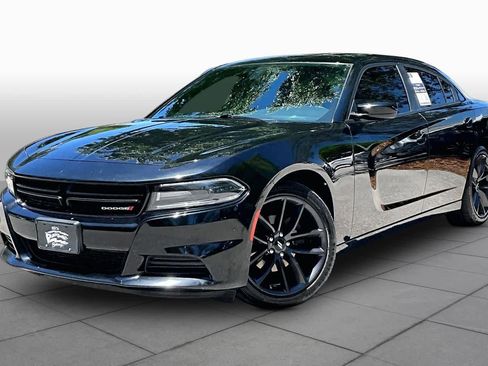 Used 2019 Dodge Charger SXT w/ Leather Interior Group RWD image 1