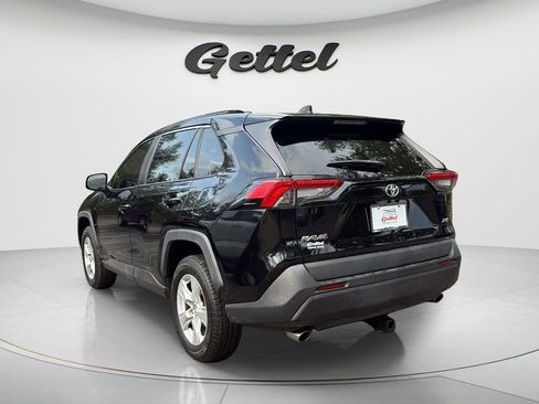 Used 2020 Toyota RAV4 XLE FWD image 7